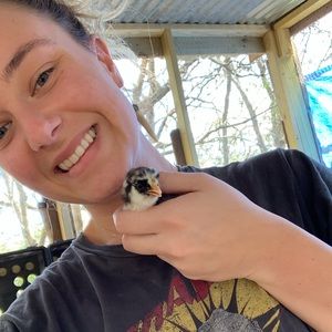 Meet your Posher, Caroline